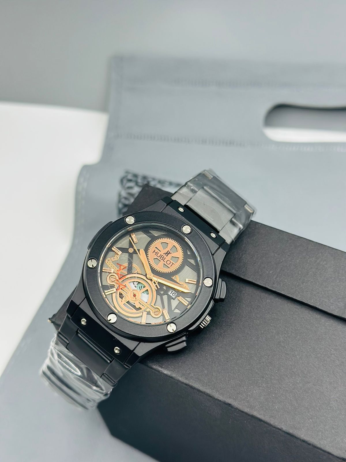 HUBLOT SKELETON GENTS COLLECTION METALLIC CASE WITH DATE