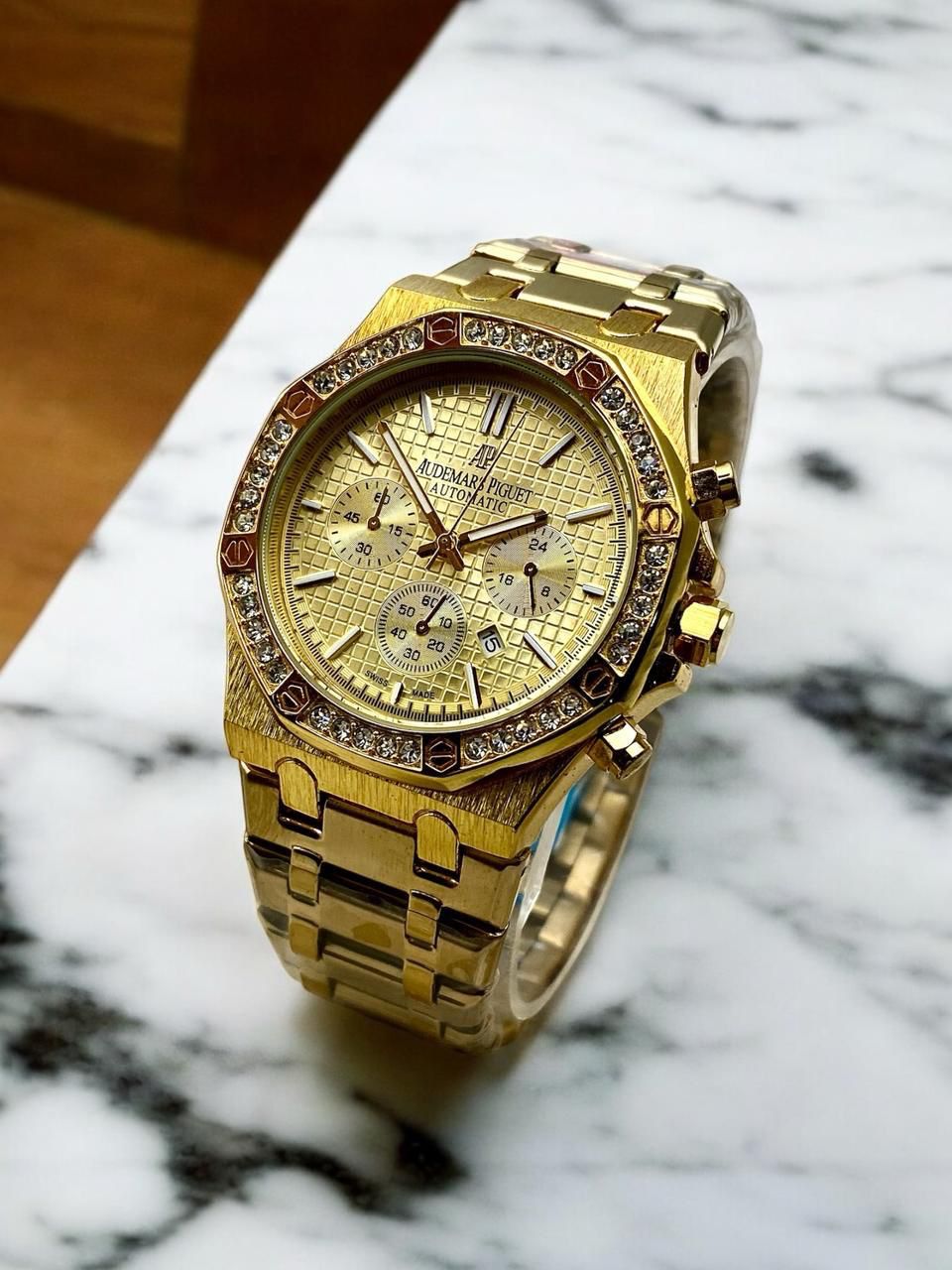 Audemars Piguet Now in Only @ Rs. 3500 Only With MODERN WATCHES NAME BOX π¦