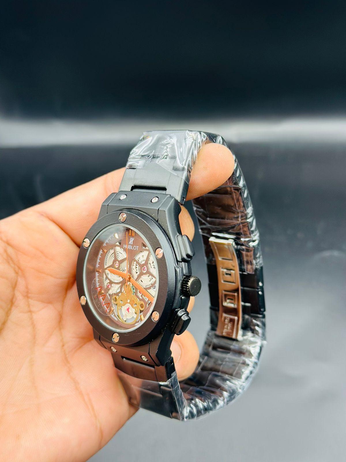 HUBLOT SKELETON GENTS COLLECTION METALLIC CASE WITH DATE
